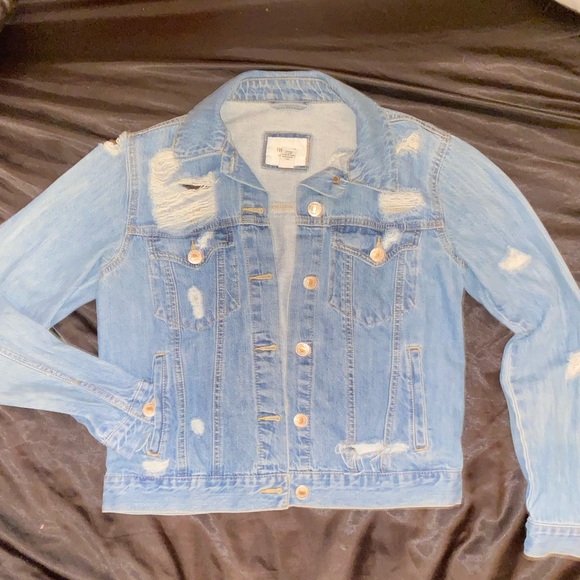 🧚‍♀️3for50$ Distressed denim jacket - Picture 5 of 9